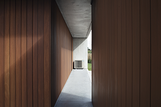 RXJ42-50A9_regular logo_002.tif